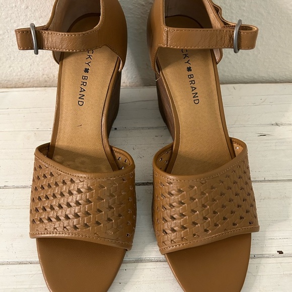Lucky Brand Brown Woven Wedge Sandals - Picture 2 of 7